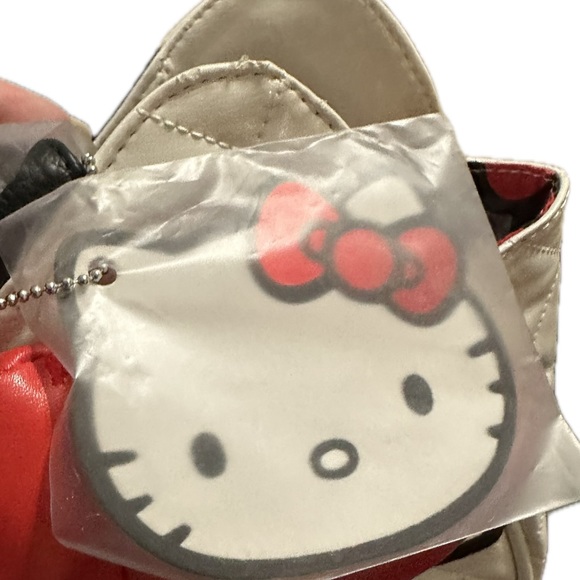 VTG LOUNGEFLY HELLO KITTY WHITE QUILTED SANRIO RED BOW TOTE BAG FLAWED 16”x 12” - Picture 4 of 15